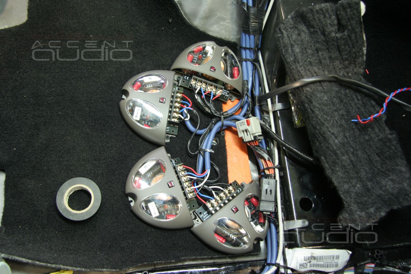 Установка акустических систем в Jeep Wrangler