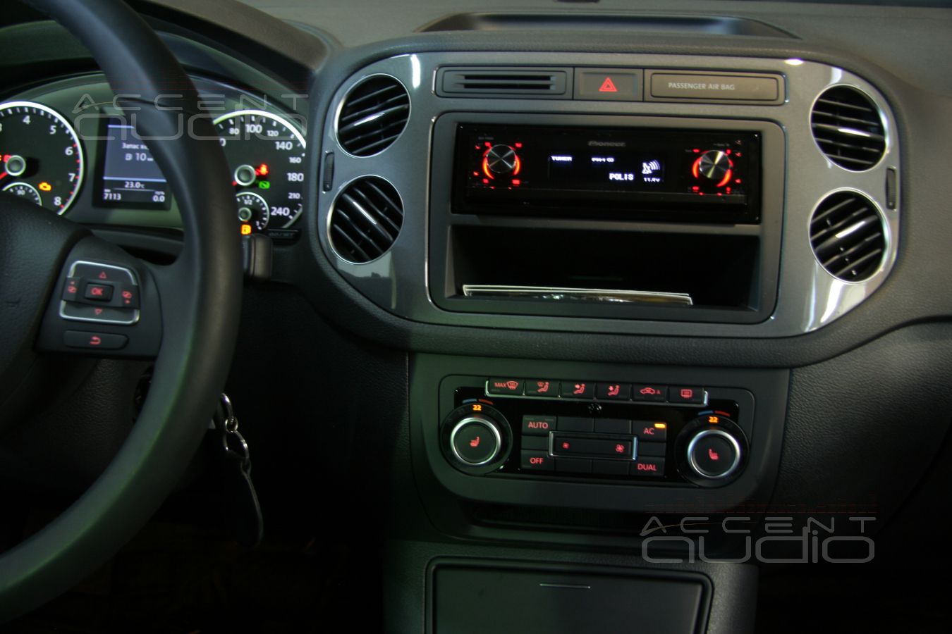 Замена магнитолы в Volkswagen Tiguan