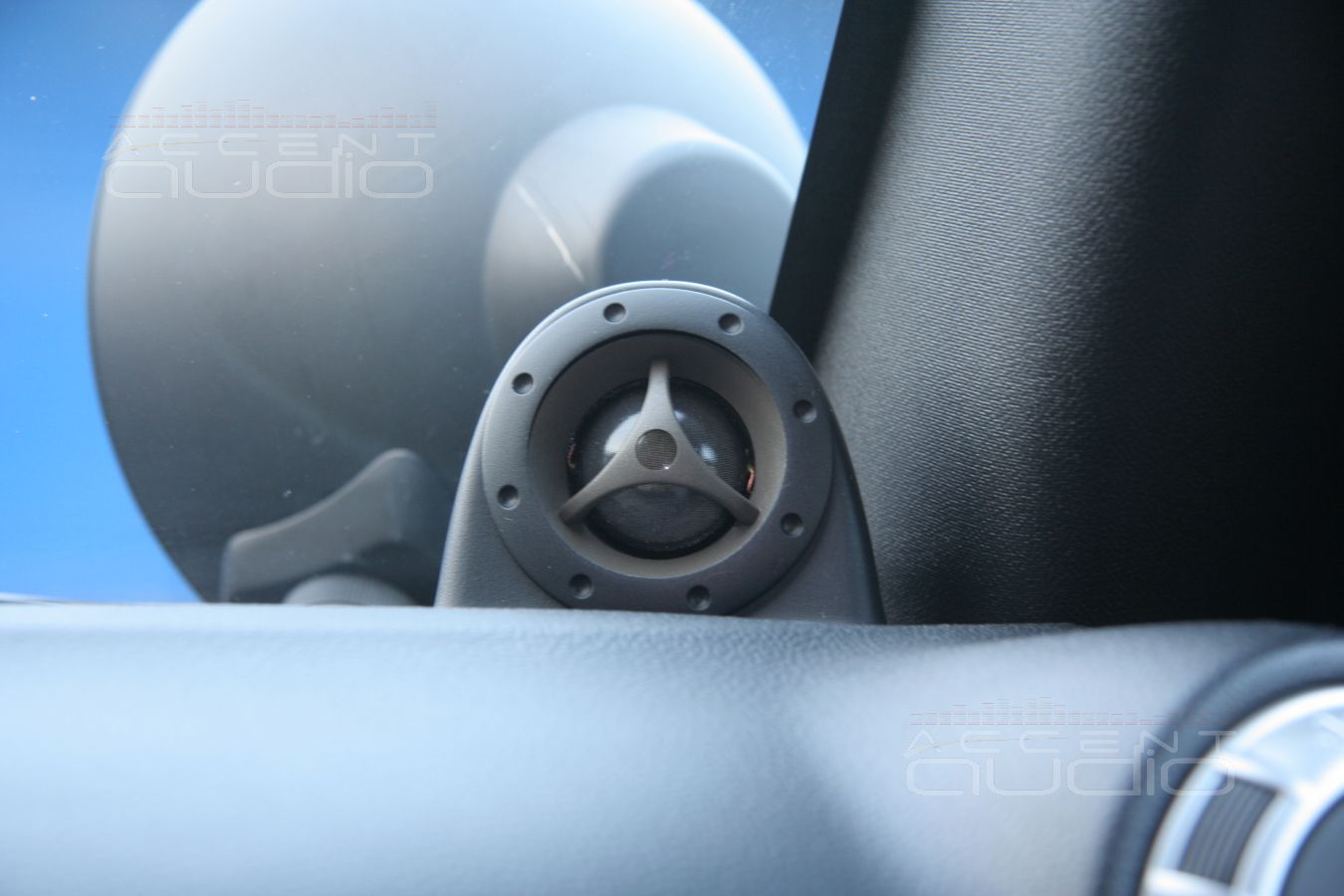 Установка акустических систем в Jeep Wrangler