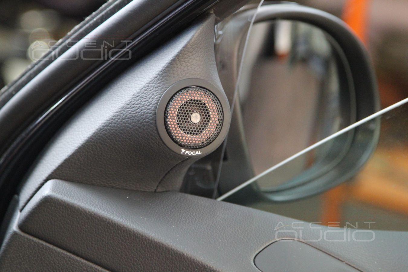 Замена акустики в Volkswagen Tiguan