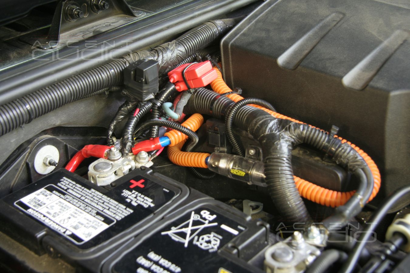 Установка усилителя в Jeep Wrangler