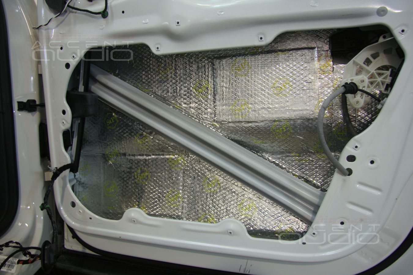 Звук, мультимедиа, акустика, шумоизоляция и многое другое для нового Volkswagen Tiguan