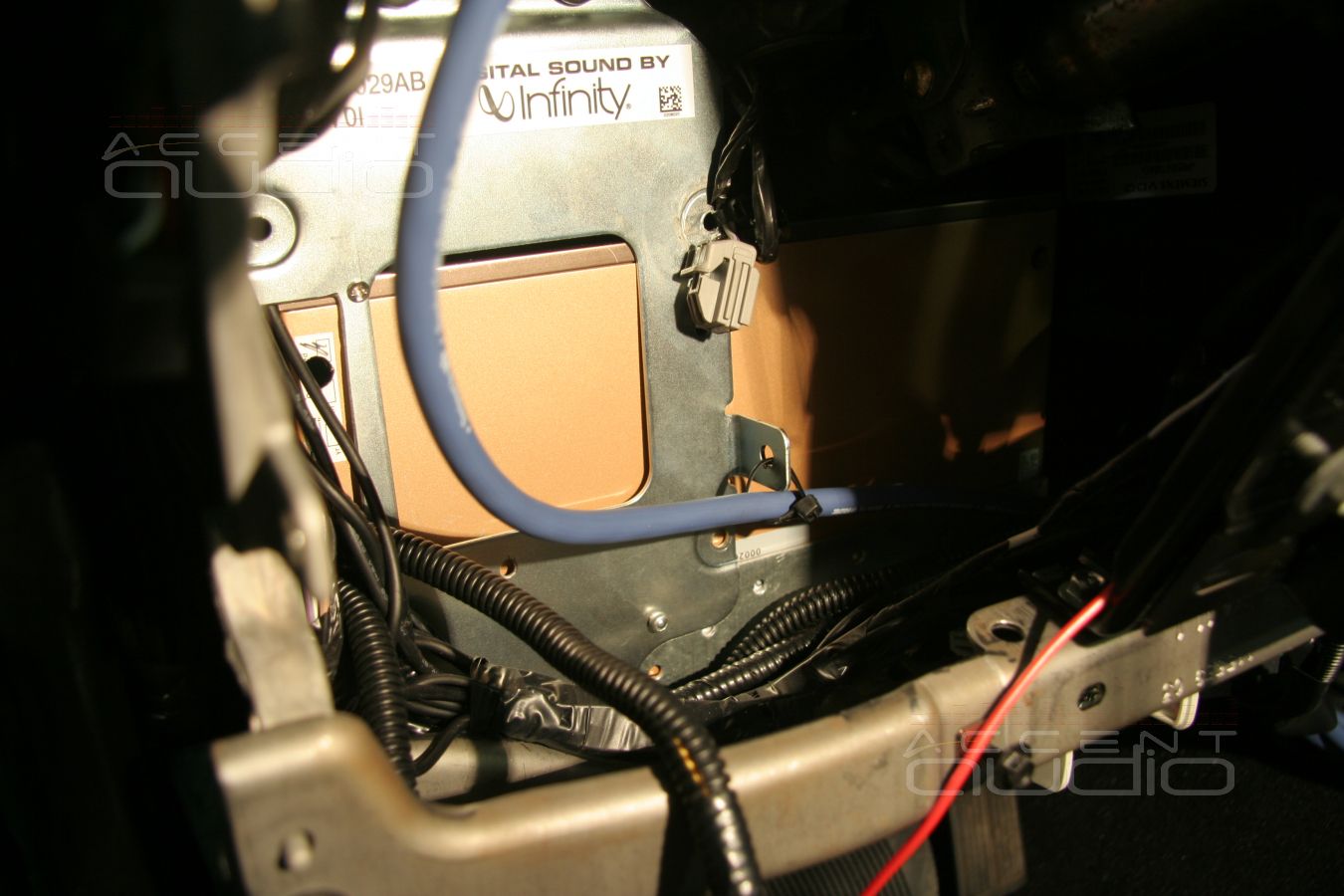 Установка усилителя в Jeep Wrangler