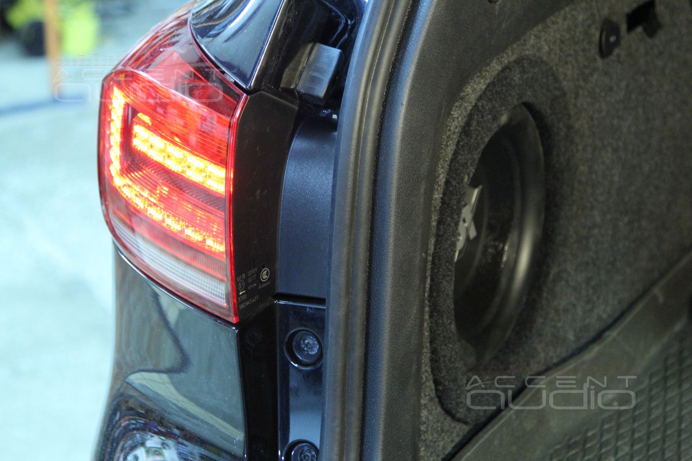 Замена акустики в Volkswagen Tiguan