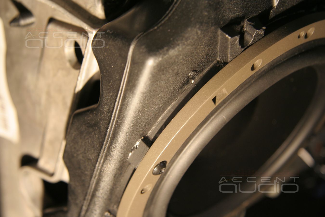 Установка акустических систем в Jeep Wrangler