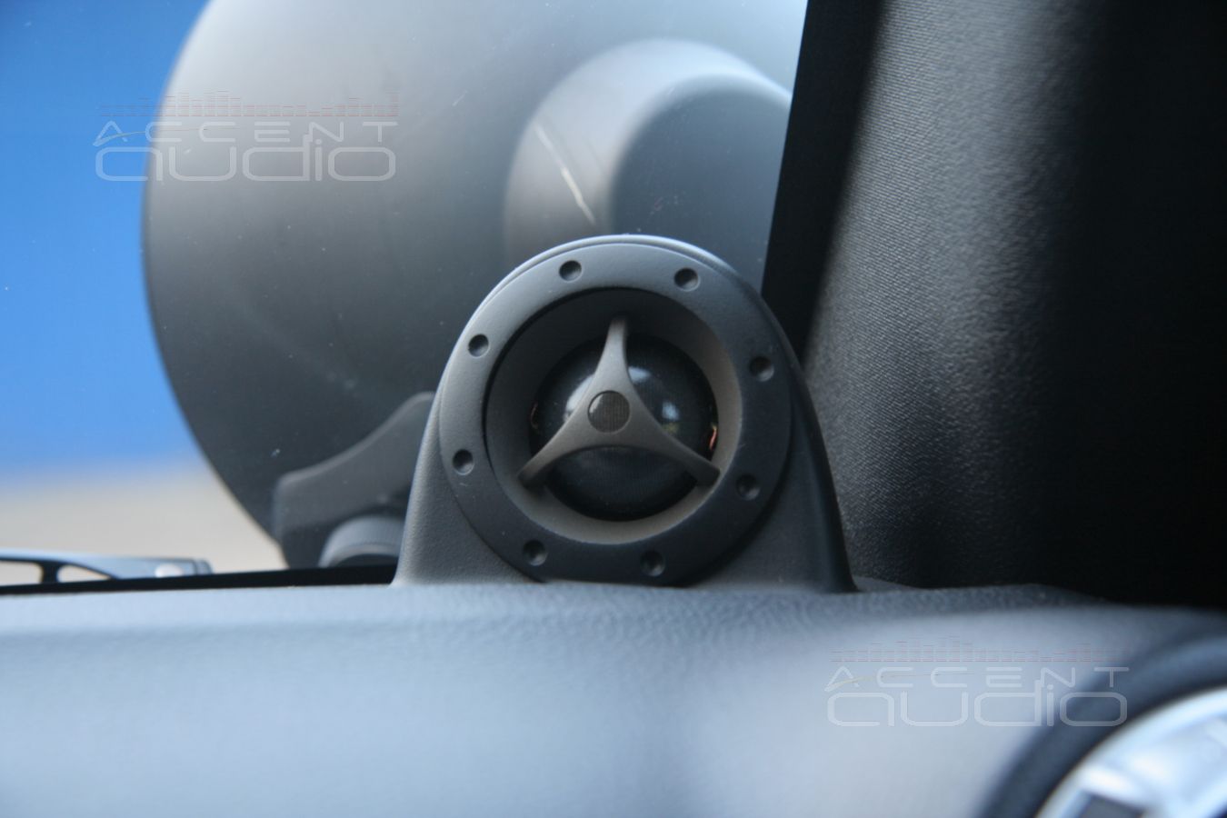 Установка акустических систем в Jeep Wrangler