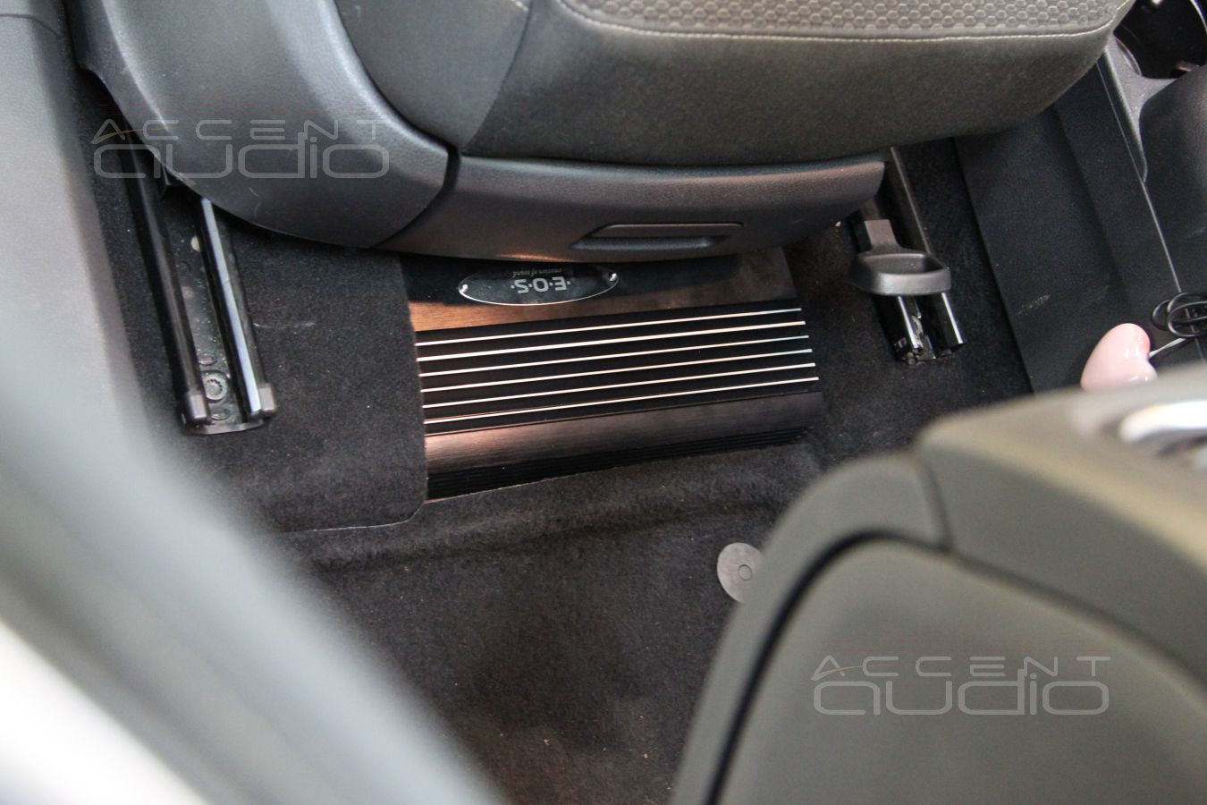 Замена акустики в Volkswagen Tiguan