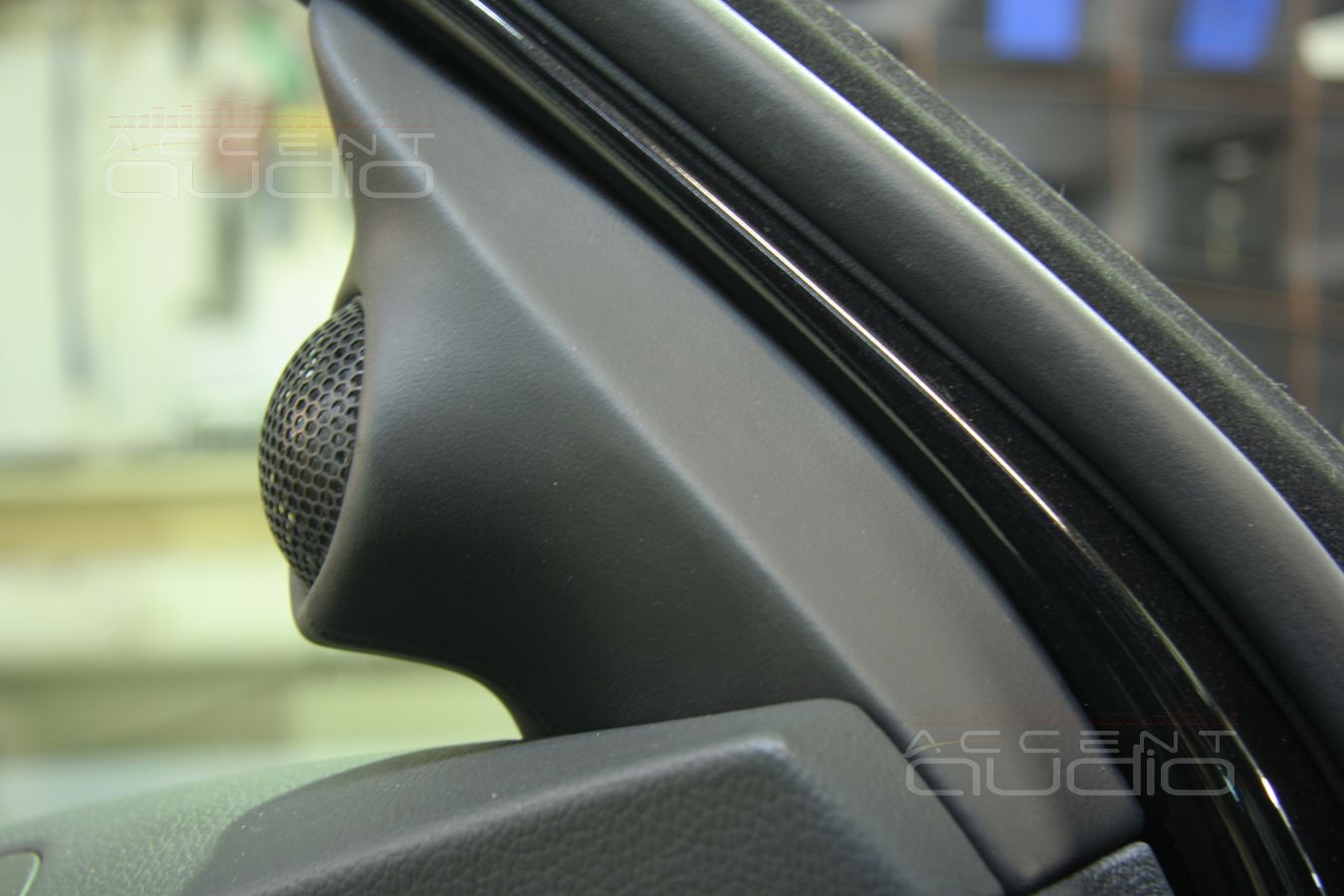 Замена акустики в Volkswagen Tiguan