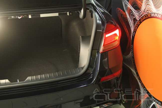 Меняем Harman Kardon в Kia Optima на звучащие компоненты