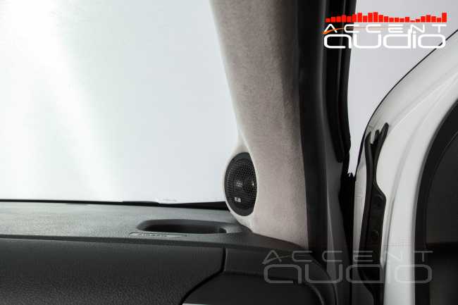 Вдаль с комфортом, звуком и стилем: автозвук и тюнинг Opel Zafira Life