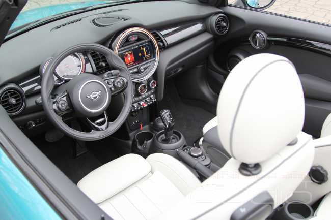 Индивидуальный стиль звука в MINI – красота и мощь в малом объёме
