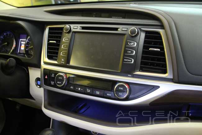 Новая аудиосистема Toyota Highlander на базе Pioneer AVH-Z5000BT