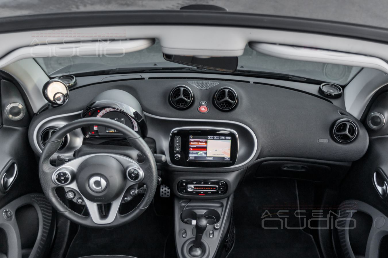 Интеграция: установка среднечастотных динамиков Brax ML3 в Smart Fortwo 