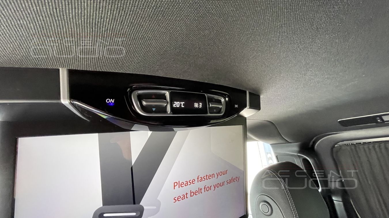 Потолочный монитор для пассажиров – новый функционал для Mercedes V-Class