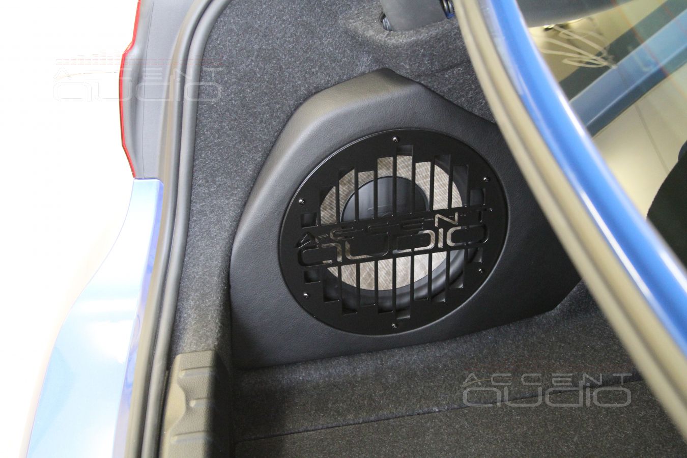 Его величество, Сабвуфер-стелс Focal P25F 