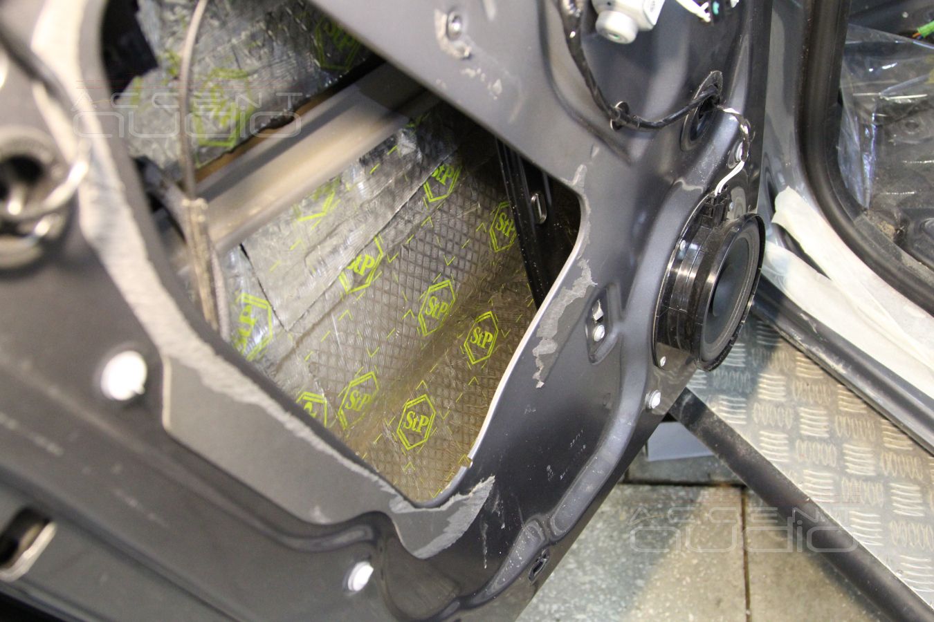 Шумоизоляция Volkswagen Amarok