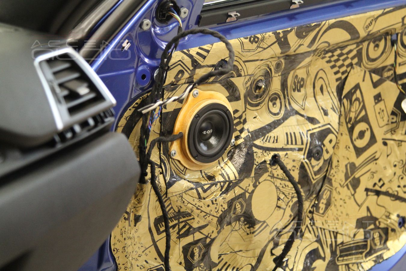 Установка среднечастотников E.O.S MD-75 в штатные места BMW F30