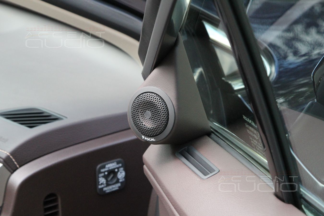 Твитеры: установка фронтальной акустики Focal Performance PS165F3 в Lexus RX350