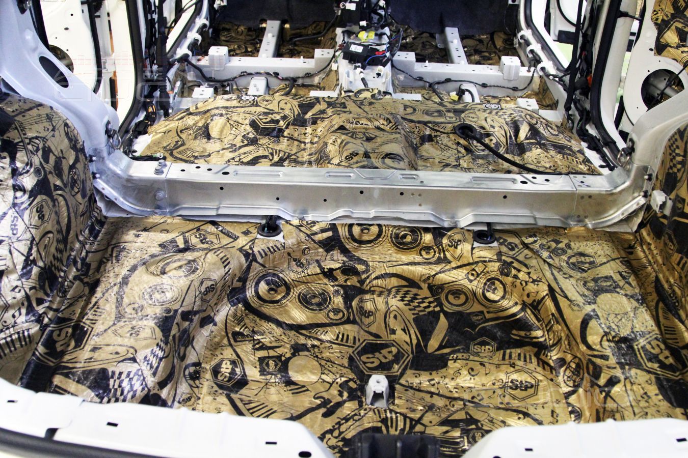 Шумоизоляця Nissan Qashqai