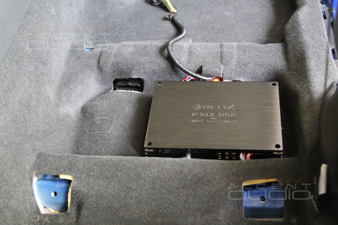 Сердце трехполосной системы – Helix PSix и его сабвуферный помощник Challenger