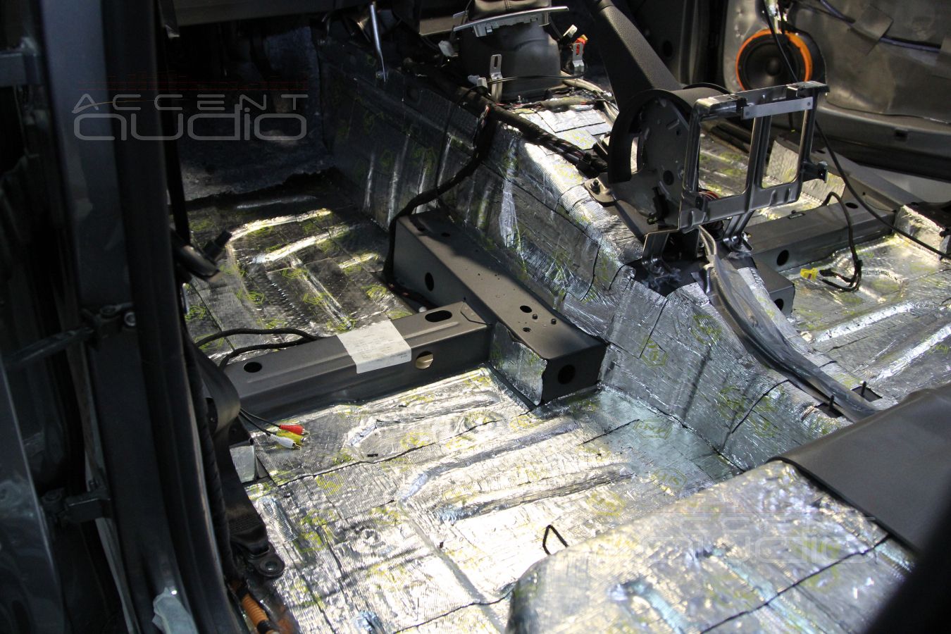 Шумоизоляция Volkswagen Amarok