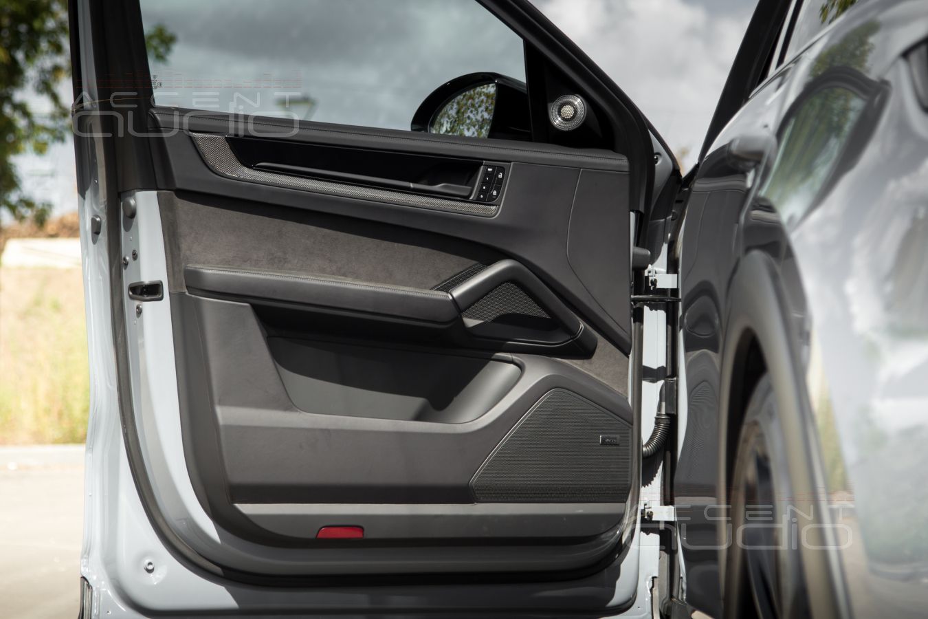 Установка новых\старых мидбасовых излучателей Brax GL6 в Porsche Cayenne GT