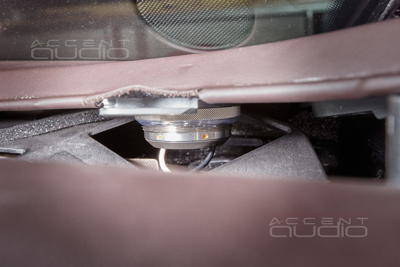 Торпеда Bentley Continental GT специально для твитеров Brax ?