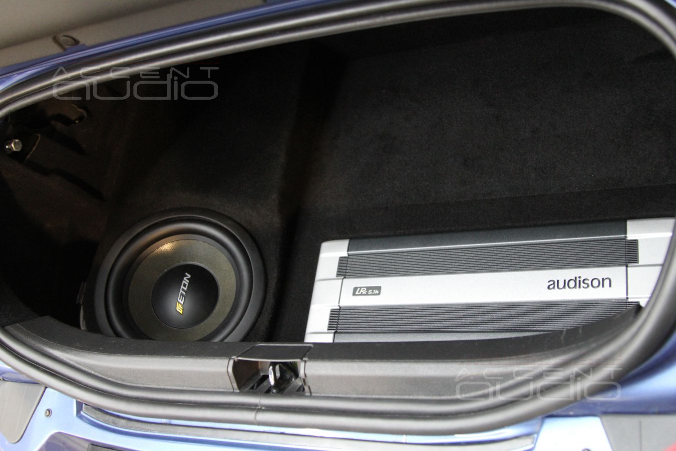 Chrysler Crossfire: в багажнике не только крыша.