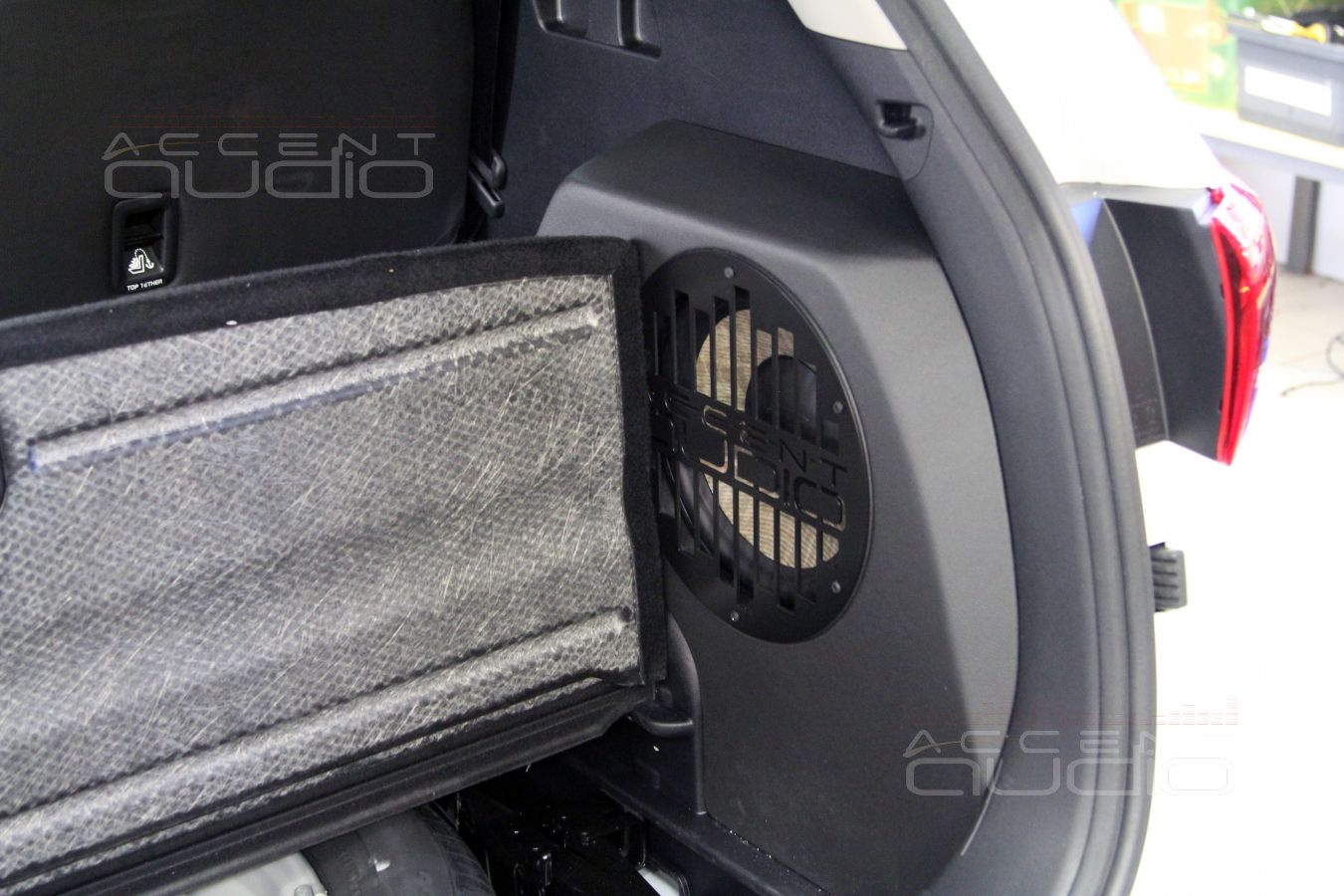 Сабвуфер в новом Kia Sportage.