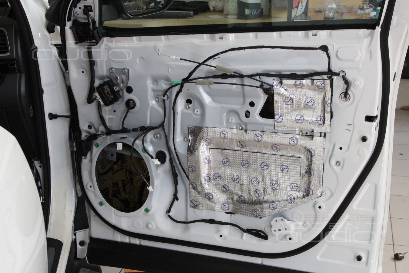 Шумоизоляция Toyota Highlander