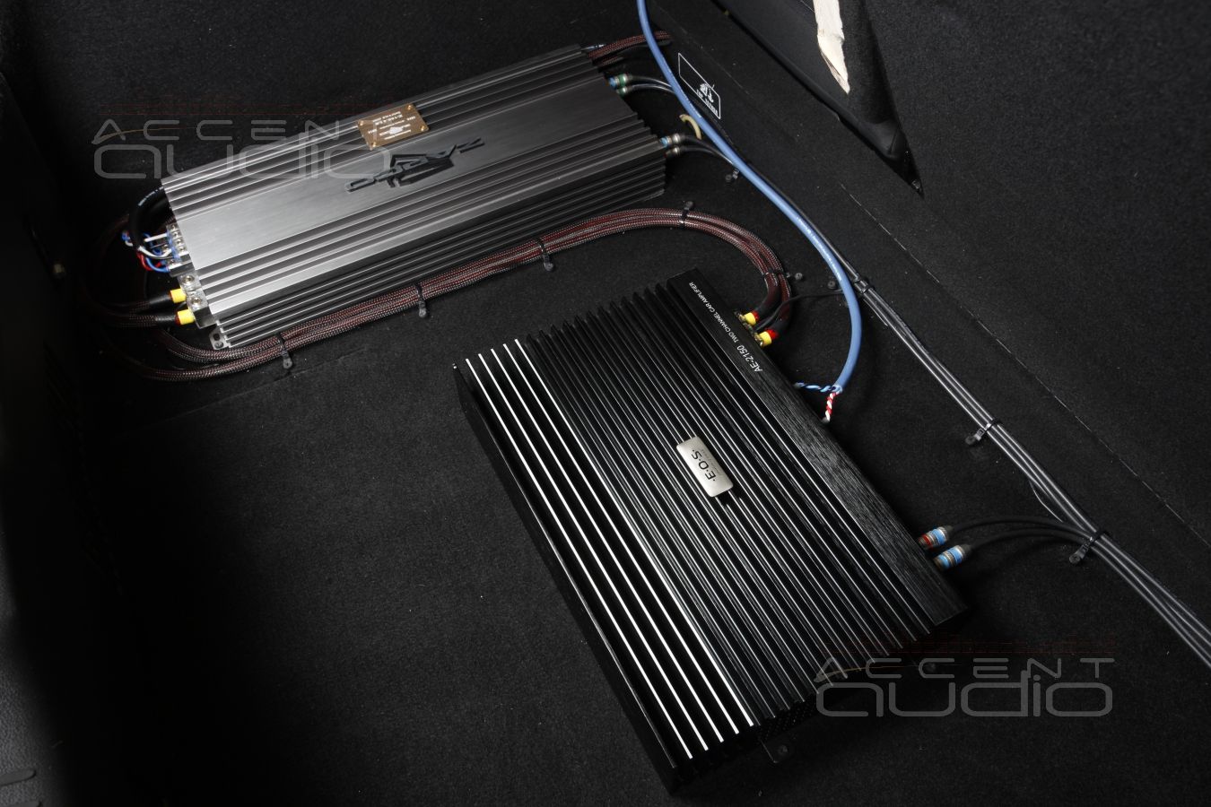 Установка усилителей в Renault Clio RS Sport