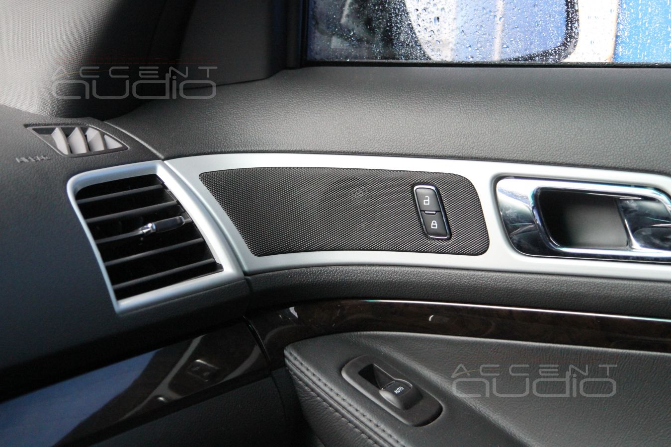 Установка акустики в Ford Explorer 2014