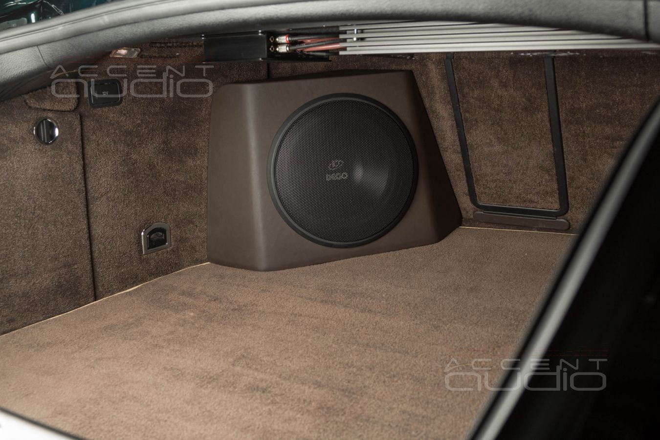 Сабвуфер-стелс для Bentley Continental GT