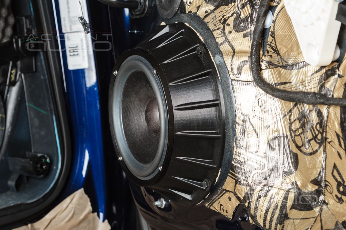 Шумоизоляция\Аудиоподготовка дверей и установка новой акустики SOAudio в Audi Q5