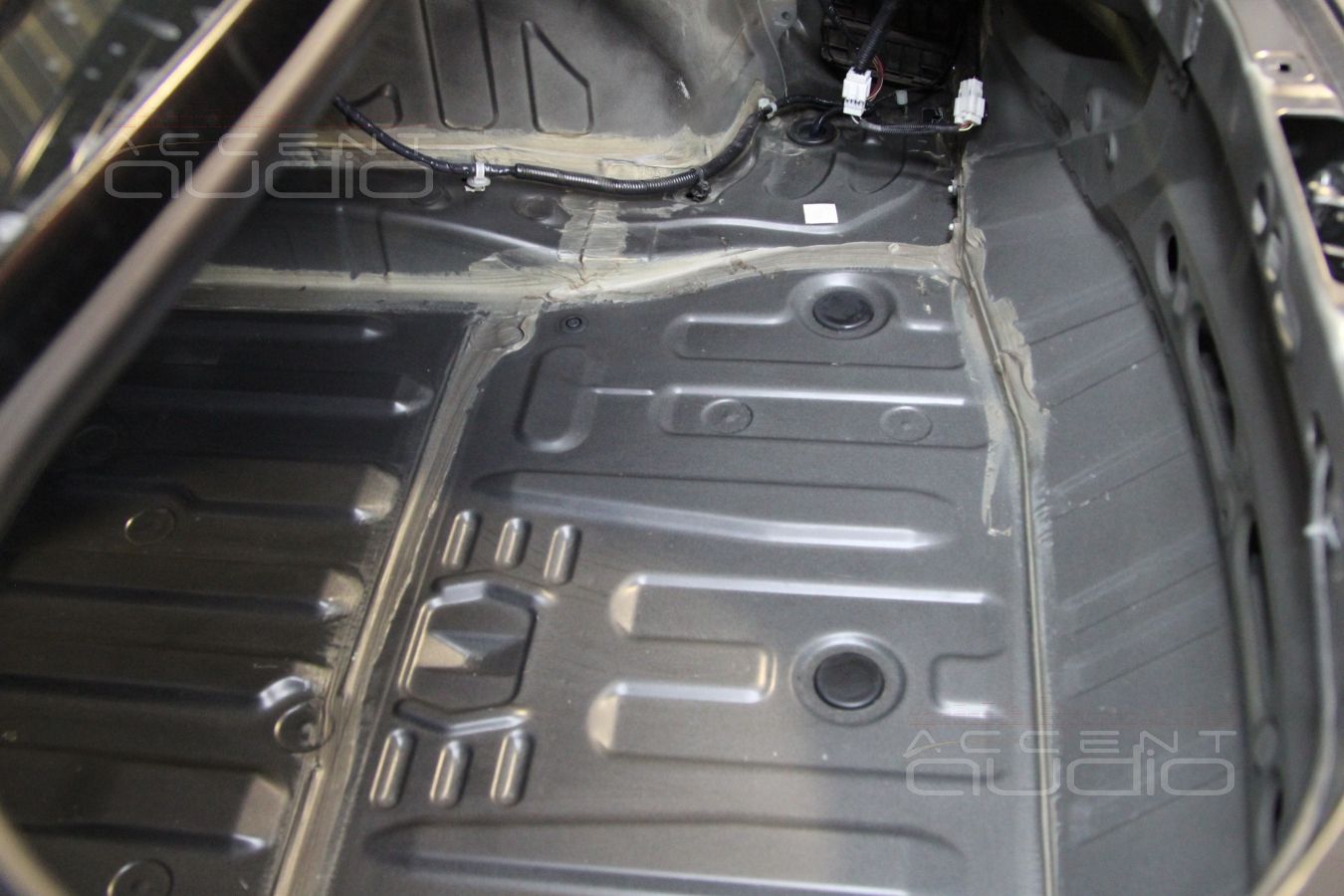 Nissan GT-R - теперь не самый шумный. Полная шумоизоляция.