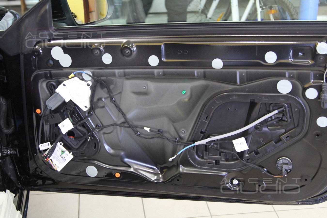 Установка среднечастотных пищалок (СЧ-ВЧ излучатели) 