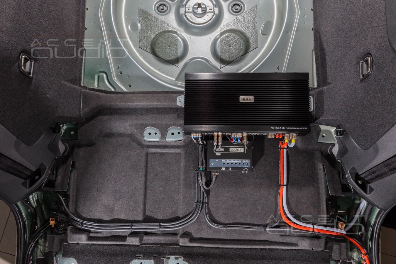 Установка усилителя и аудиопроцессора в Skoda KODIAQ