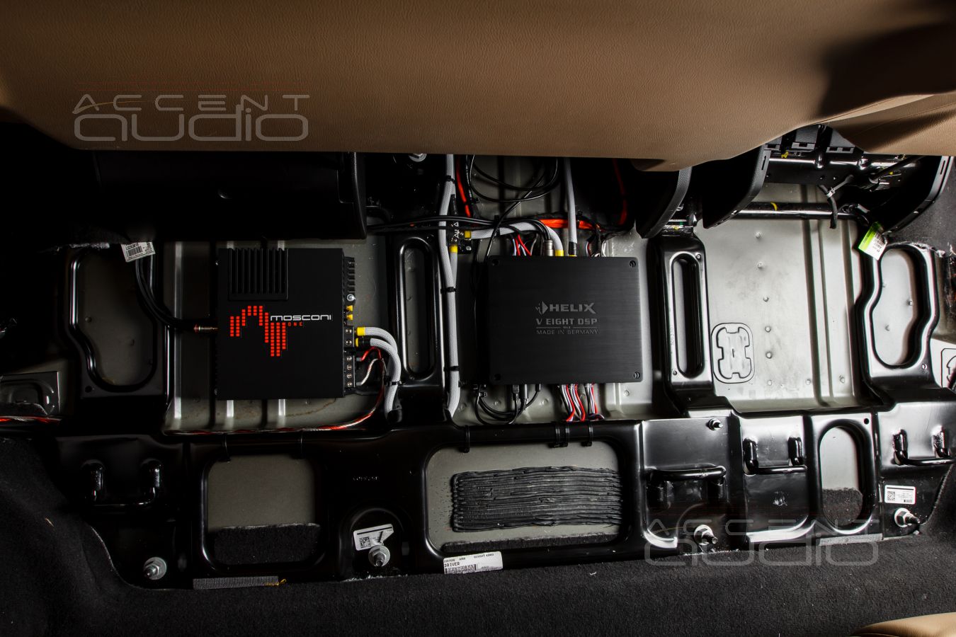 Установка усилителей Helix и Mosconi в новый Cadillac Escalade