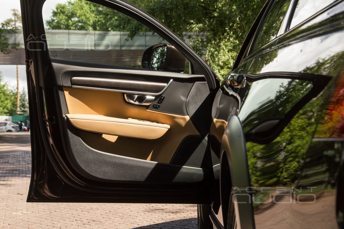 Новые среднечастотные динамики Brax ML3 в Volvo V90 Cross Country ШТАТНО !