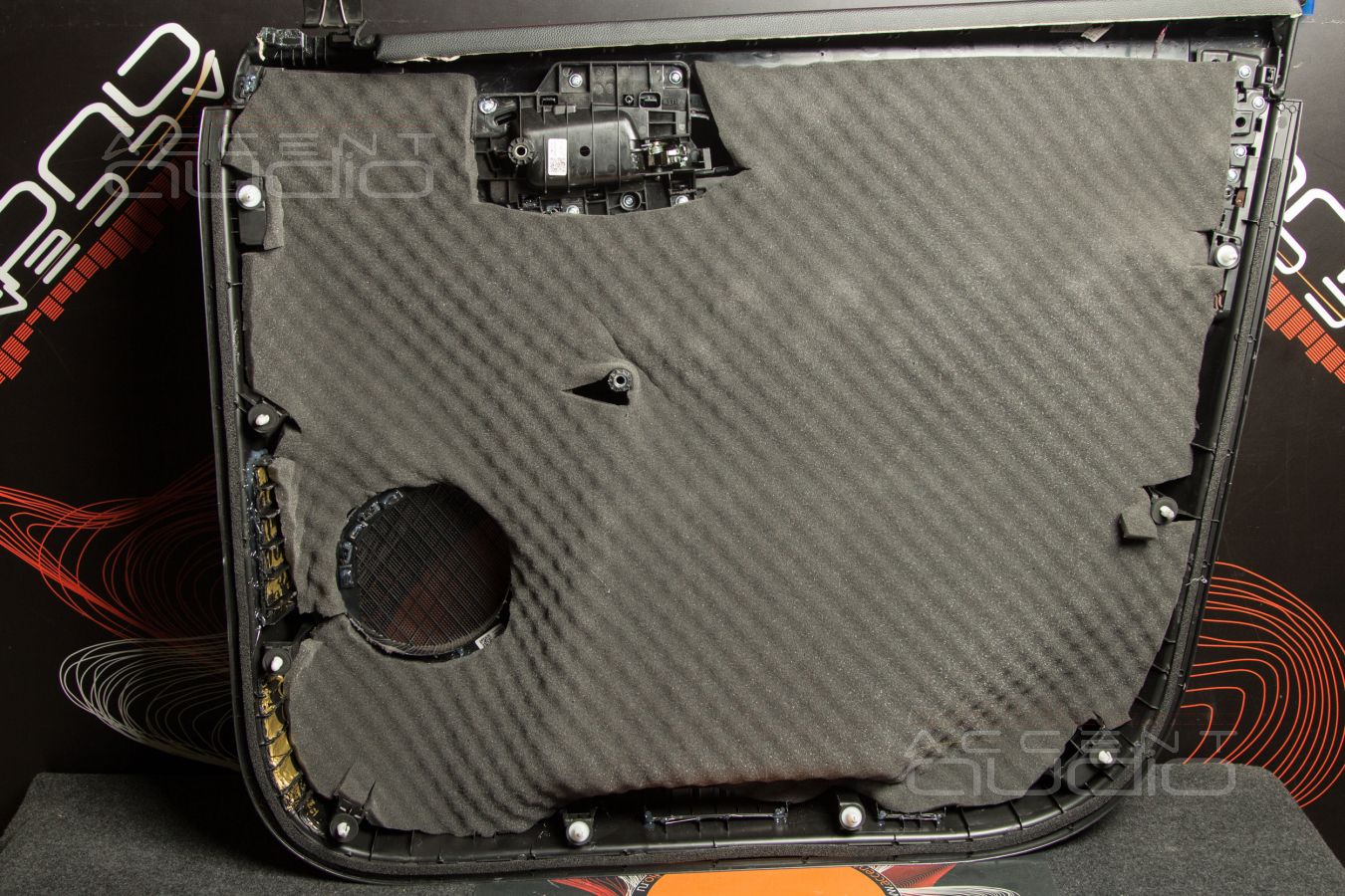 Аудиоподготовка\шумоизоляция дверей и установка мидбасовых Brax GL6 в Exeed