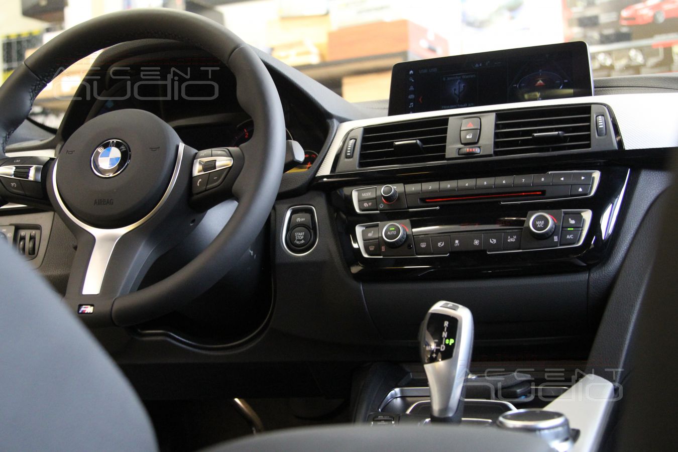 Как звучит F30?