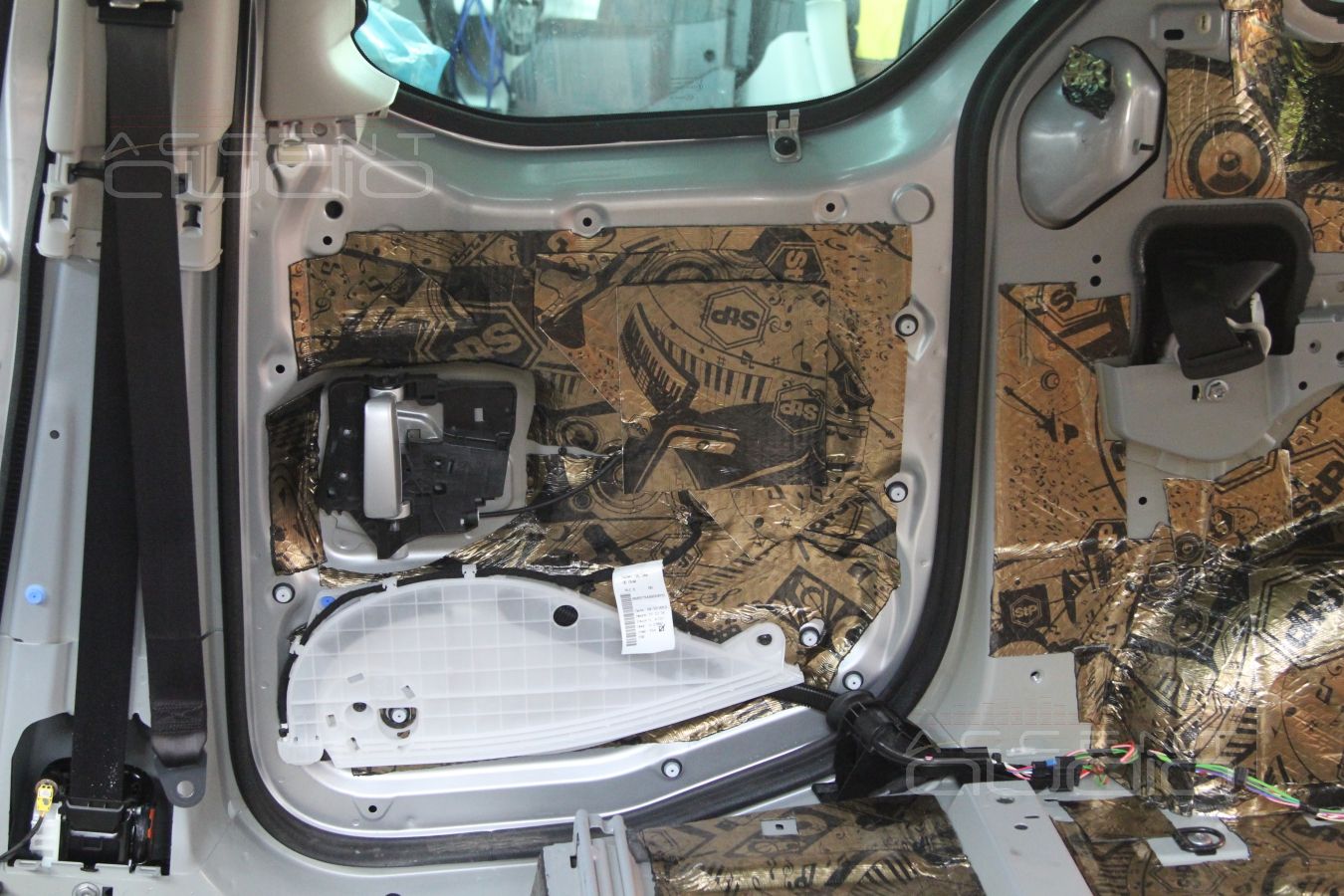 Citroen Berlingo теперь стал на класс выше: шумоизоляция и аудиосистема