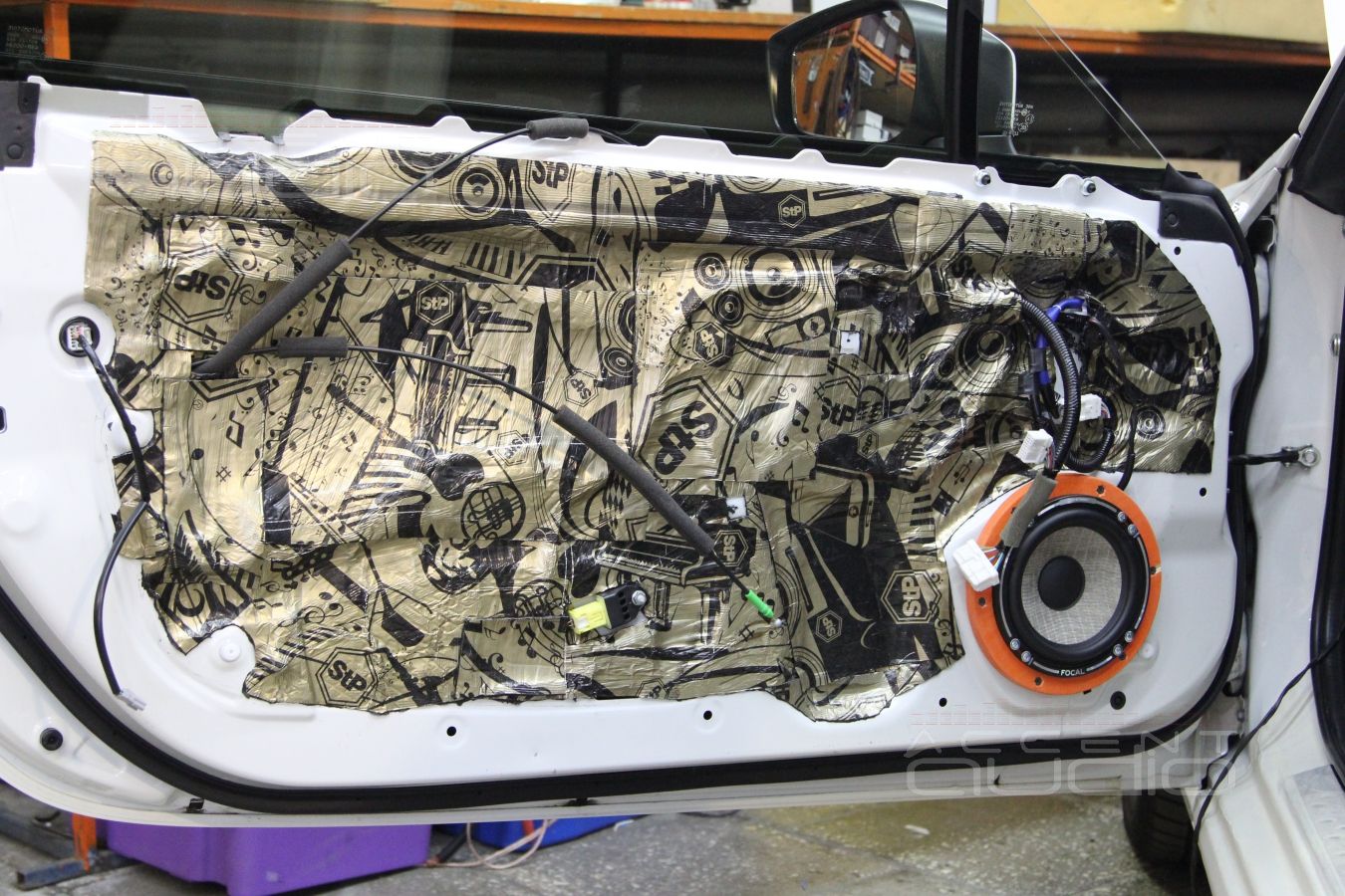 Установка акустики Focal Performance F3 в Toyota GT86