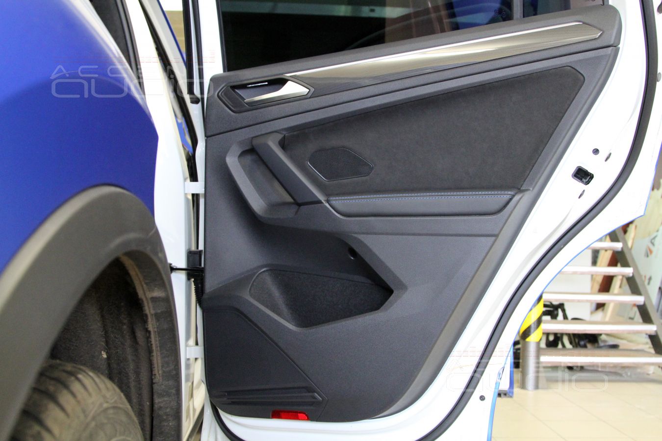 Замените эту убогую ткань !