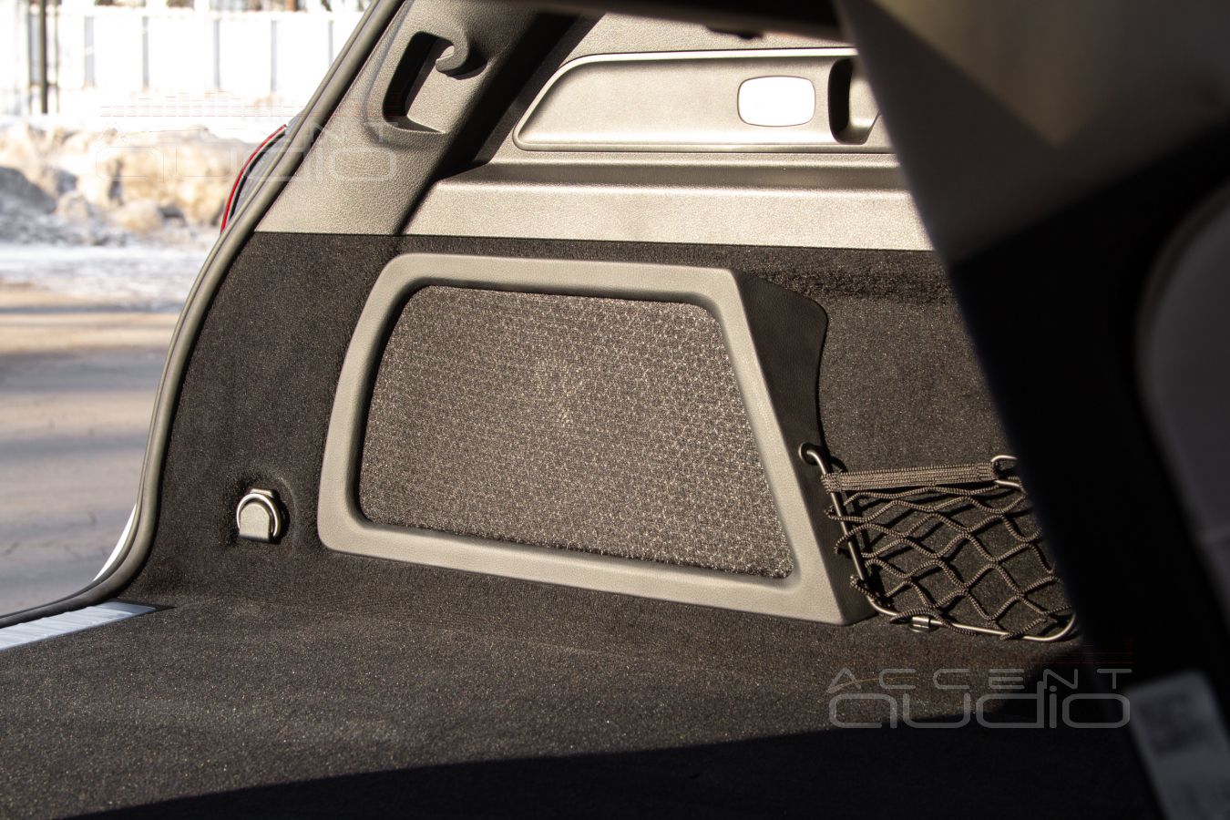 Модный сабвуфер Dego для Mercedes GLE – полная интеграция