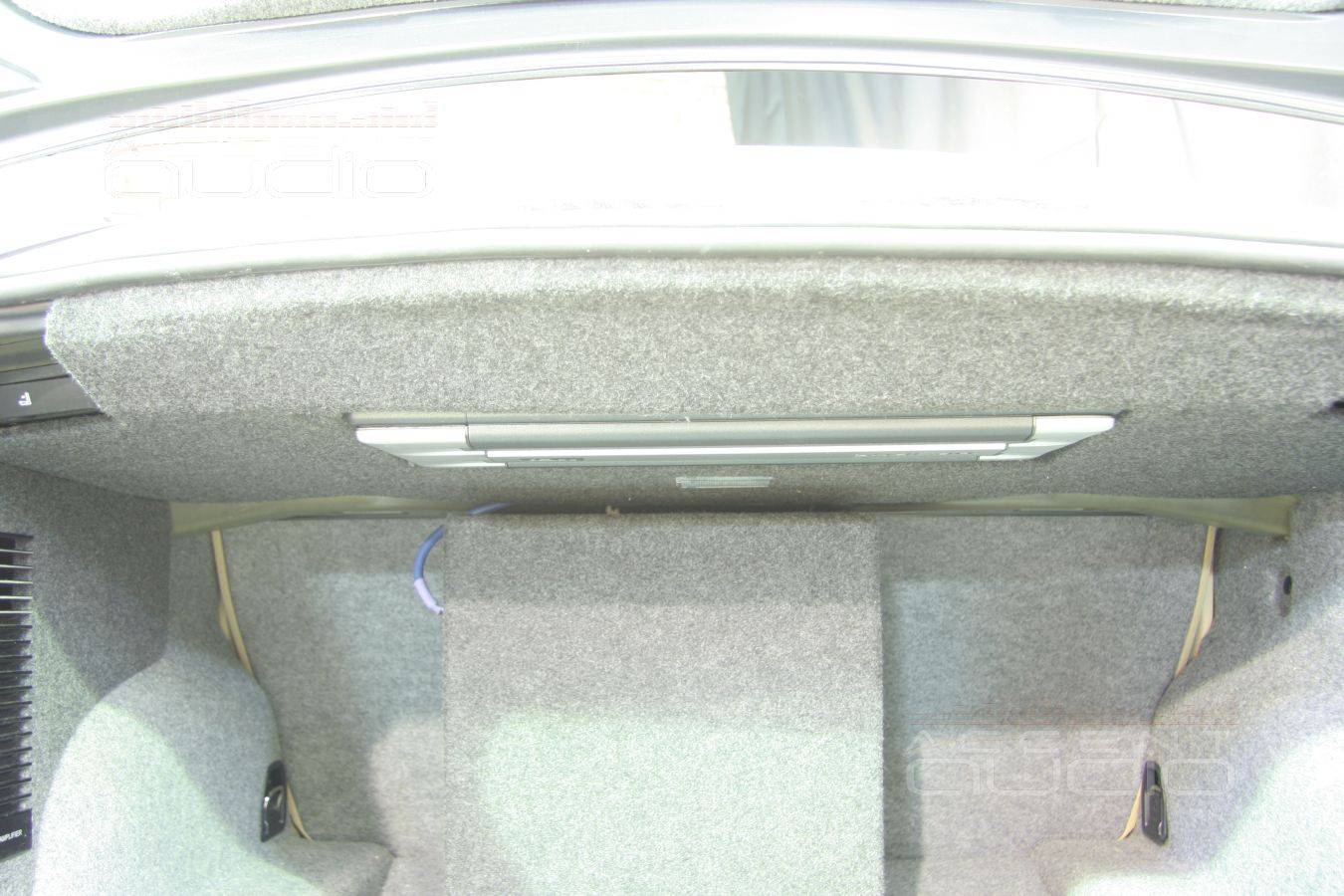 Шестиканальный усилитель Audison LRx 6.9 в BMW 330i E90