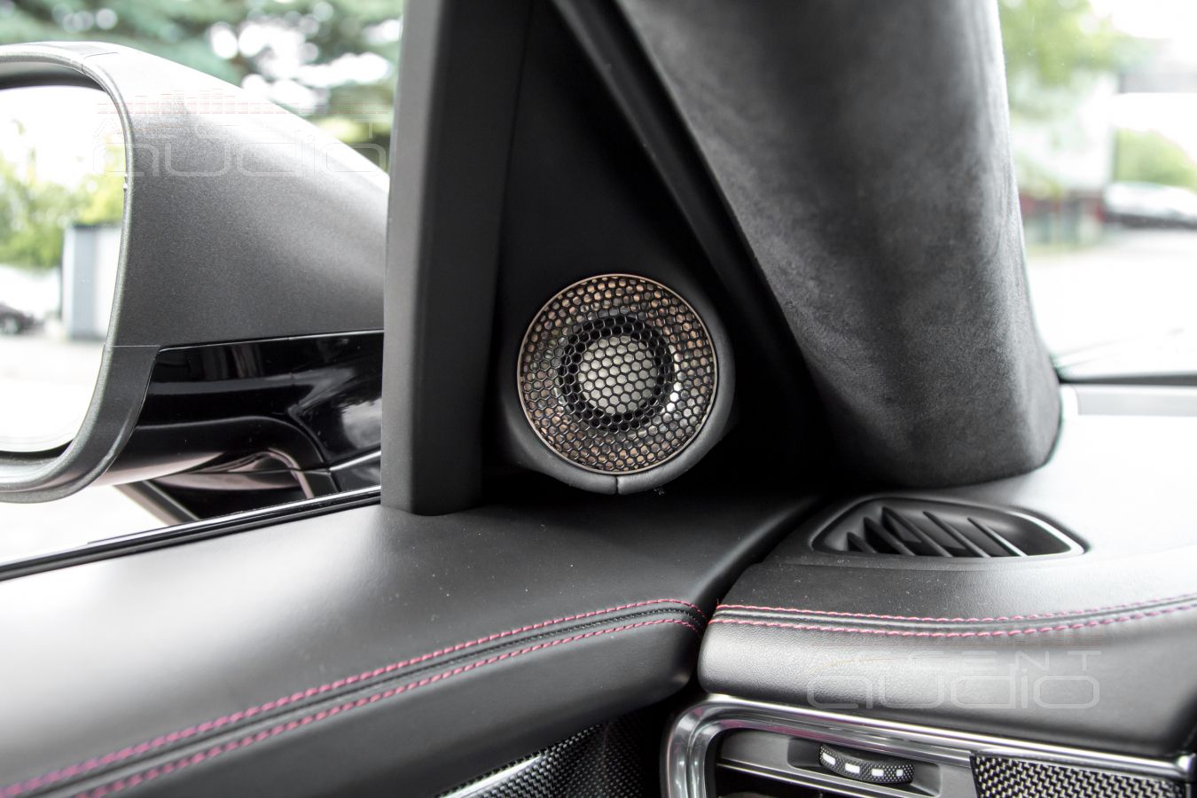 Твитеры Brax GL6 в интерьере Porsche Panamera – стиль и точность