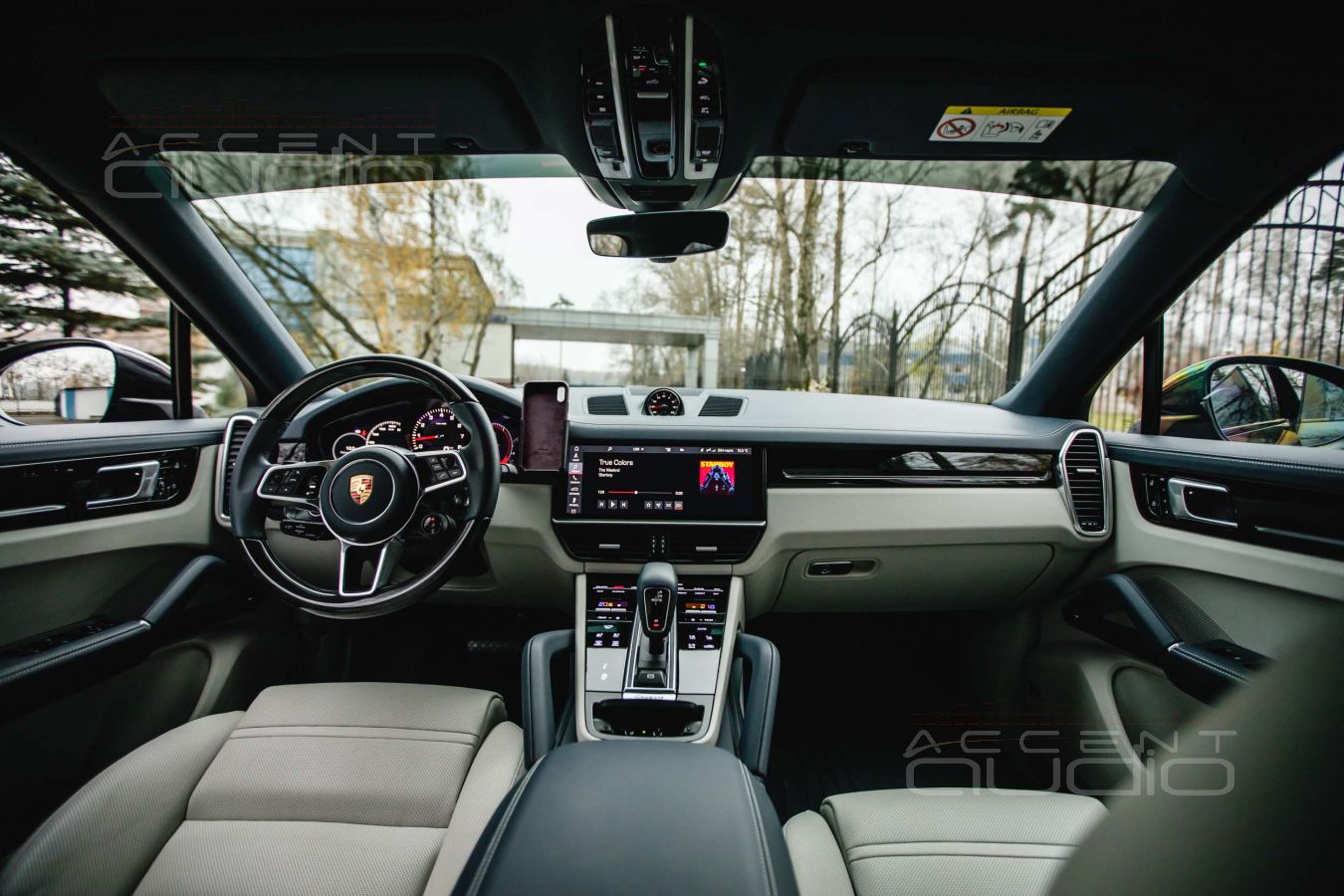 Крепление смартфона в Porsche Cayenne Coupe и его небольшой анонс