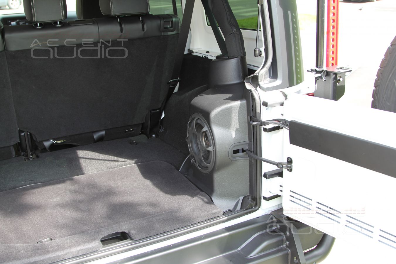 Мультимедиа Alpine X8 и новая аудиосистема на компонентах Morel