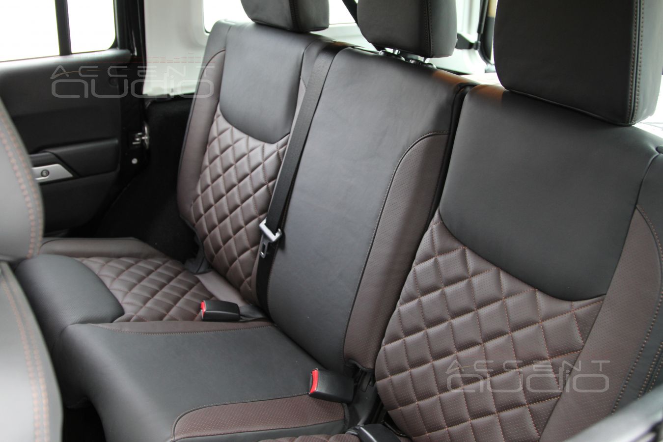 Эксклюзивный кожаный салон Jeep Wrangler